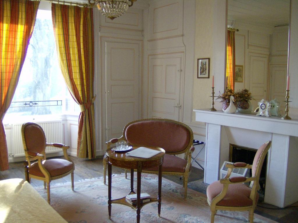 Le Chateau De Prauthoy Room photo